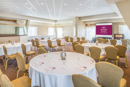 Crowne Plaza Toronto Airport, an IHG Hotel , ON M9W 6H5 near Toronto Pearson Airport View Point 6