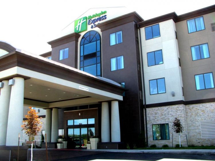 Holiday Inn Express and Suites Kansas City Airport , MO 64153 near Kansas City International Airport View Point 4