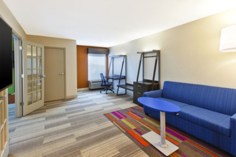 Holiday Inn Express & Suites Chicago-Midway Airport, an IHG Hotel , IL 60638 near Midway International Airport View Point 18