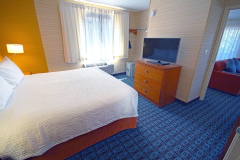 Fairfield Inn and Suites by Marriott San Jose Airport , CA 95112 near Norman Y. Mineta San Jose Intl Airport View Point 20