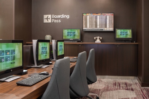 Courtyard by Marriott Portland Airport , OR 97220 near Portland International Airport View Point 2