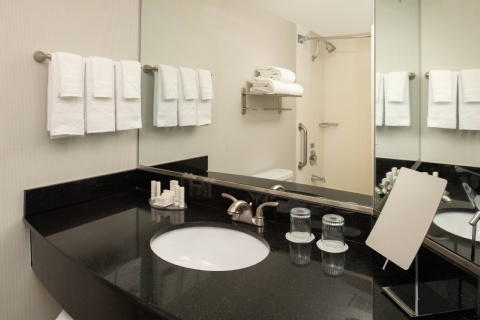 Courtyard by Marriott Portland Airport , OR 97220 near Portland International Airport View Point 28