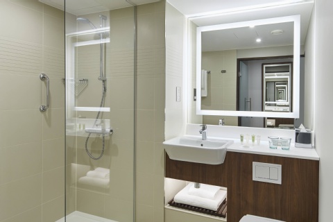 Courtyard by Marriott Luton Airport ,  LU2 9NH near Luton Airport View Point 28