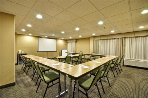 Hampton Inn Kansas City - Airport , MO 64153 near Kansas City International Airport View Point 4