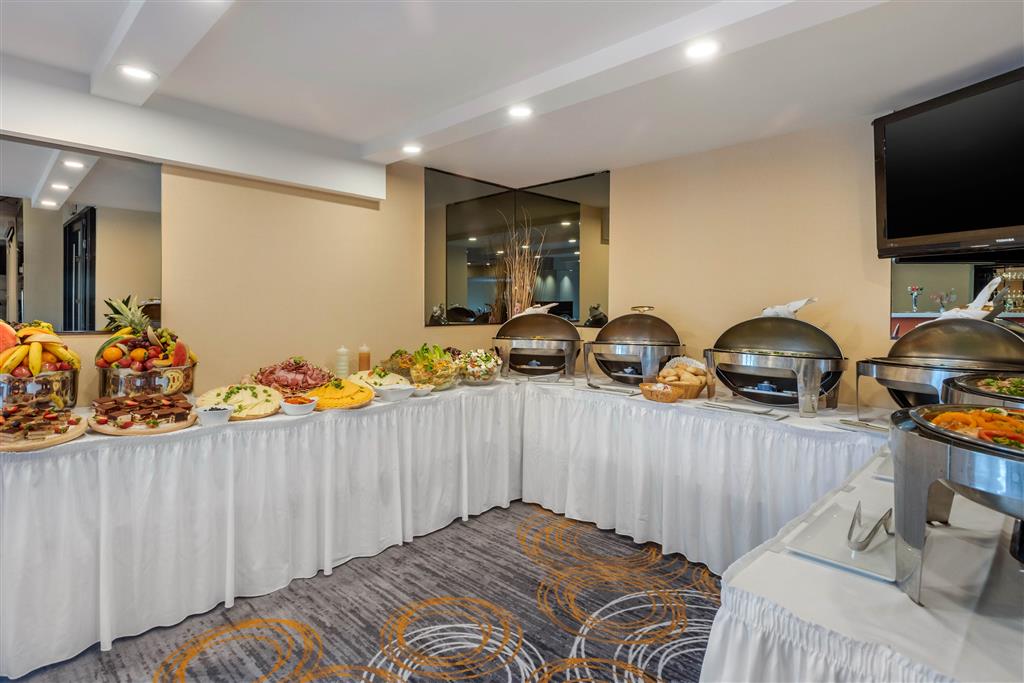 Quality Hotel Dorval , QC H4T 1E7 near Montreal-Pierre Elliott Trudeau Int. Airport View Point 13