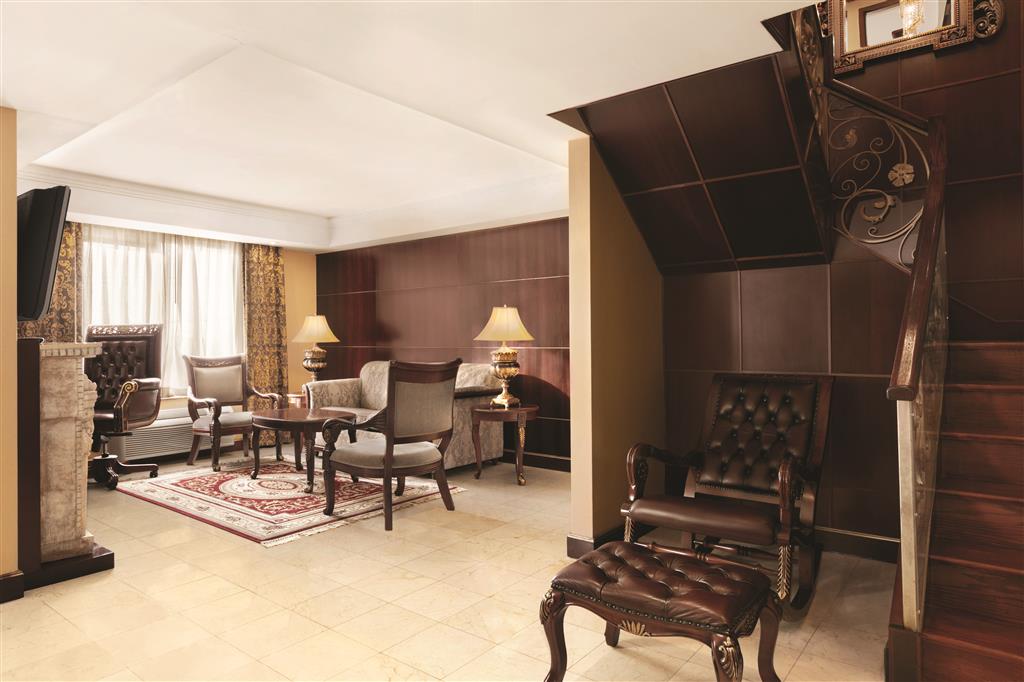 Radisson Toronto Airport West , ON L5T 2Z7 near Toronto Pearson Airport View Point 15