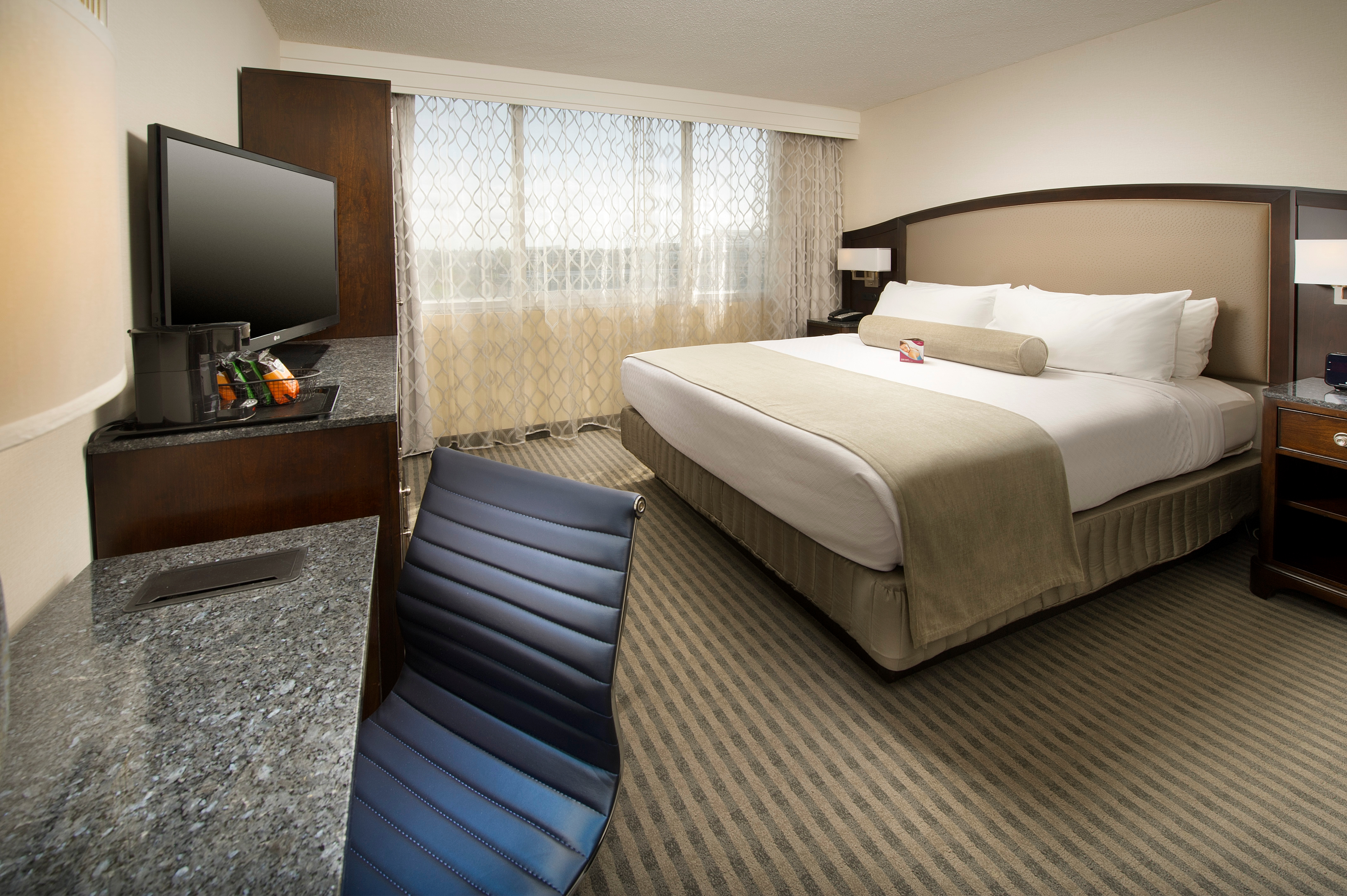Skybridge Seattle Airport Hotel , WA 98188 near Seattle-tacoma International Airport View Point 33