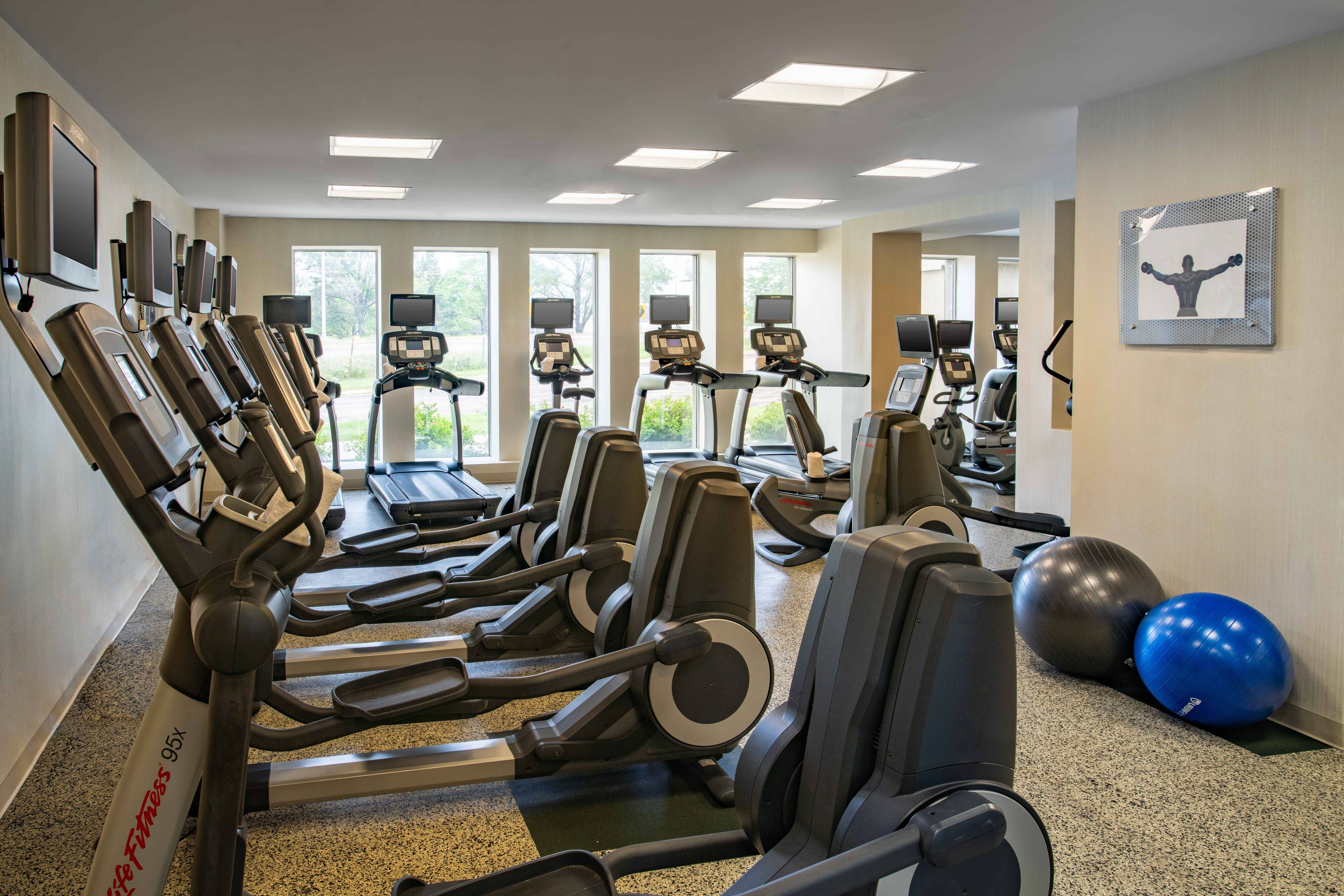 DoubleTree by Hilton Minneapolis Airport , MN 55425 near Minneapolis-saint Paul International Airport (wold-chamberlain Field) View Point 15