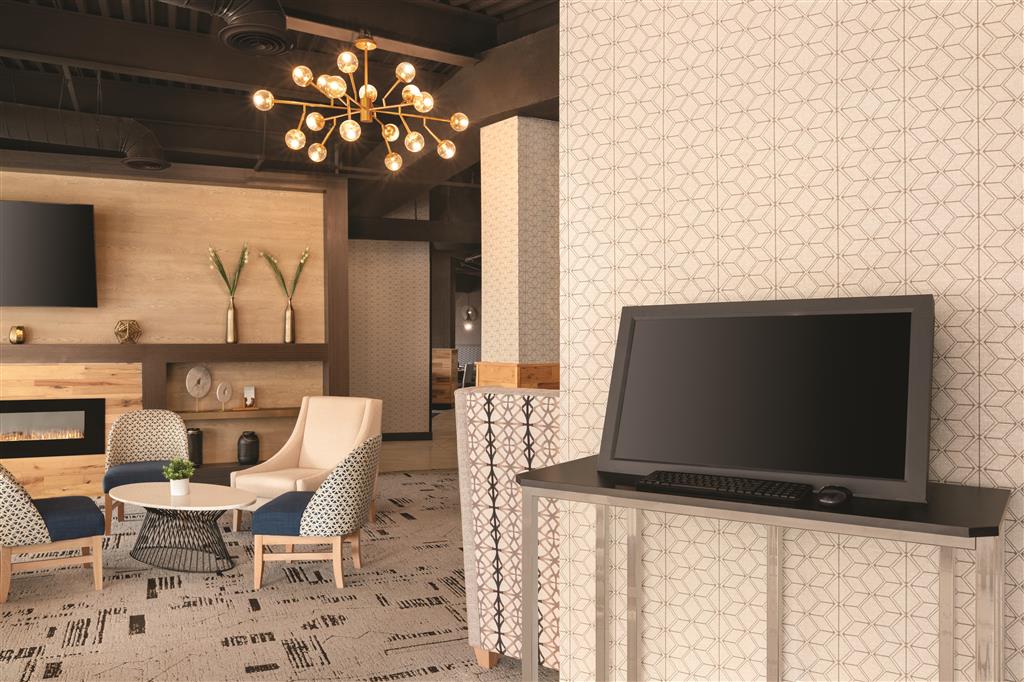 Holiday Inn Philadelphia Arpt-Stadium Area, an IHG Hotel , PA 19145 near Philadelphia International Airport View Point 11