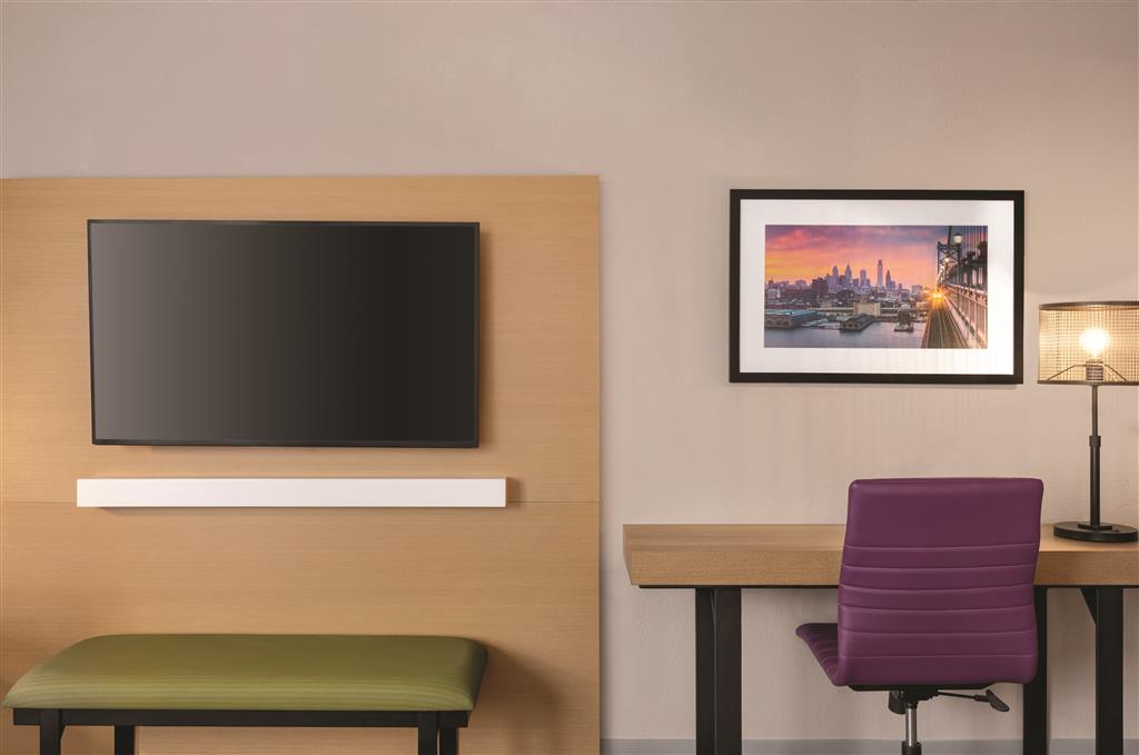 Holiday Inn Philadelphia Arpt-Stadium Area, an IHG Hotel , PA 19145 near Philadelphia International Airport View Point 33