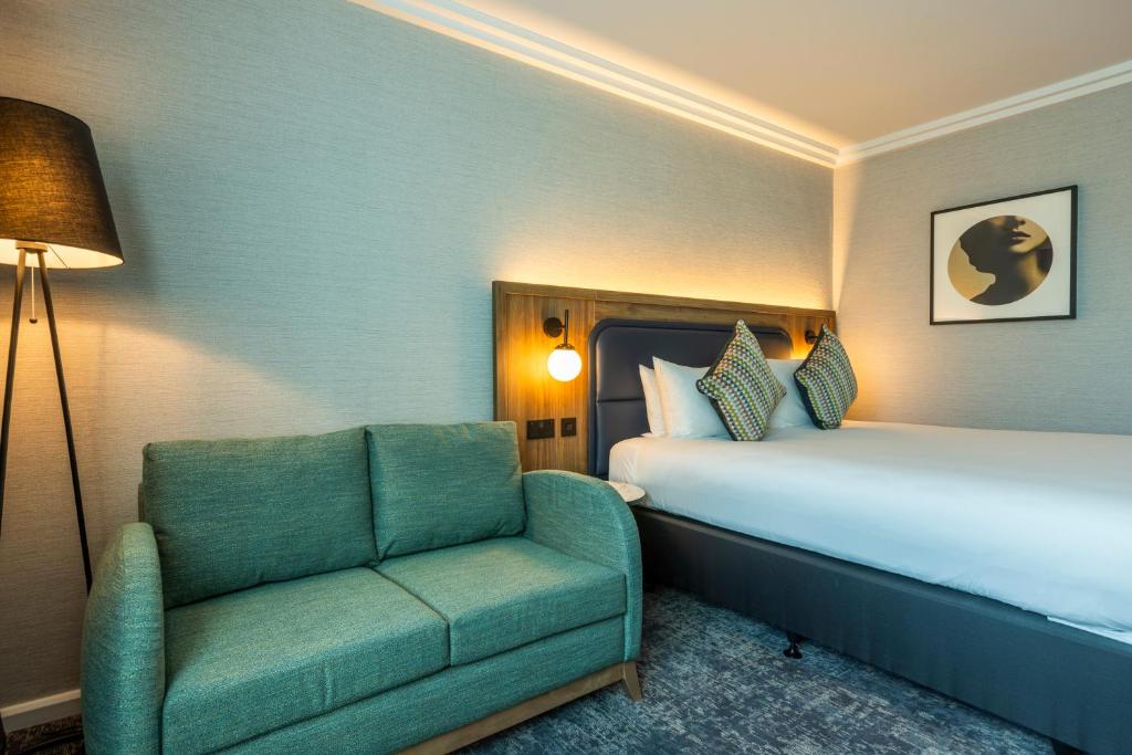 CROWNE PLAZA NEC ,  B40 1PS near  Birmingham Airport View Point 11