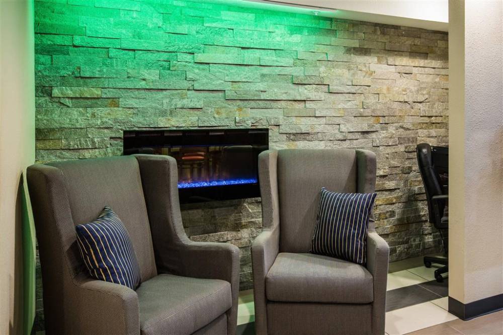 Baymont By Wyndham Cedar Rapids 3