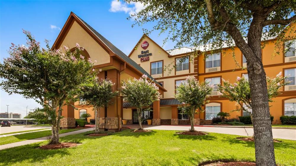 Best Western Plus Hobby Airport Inn & Suites