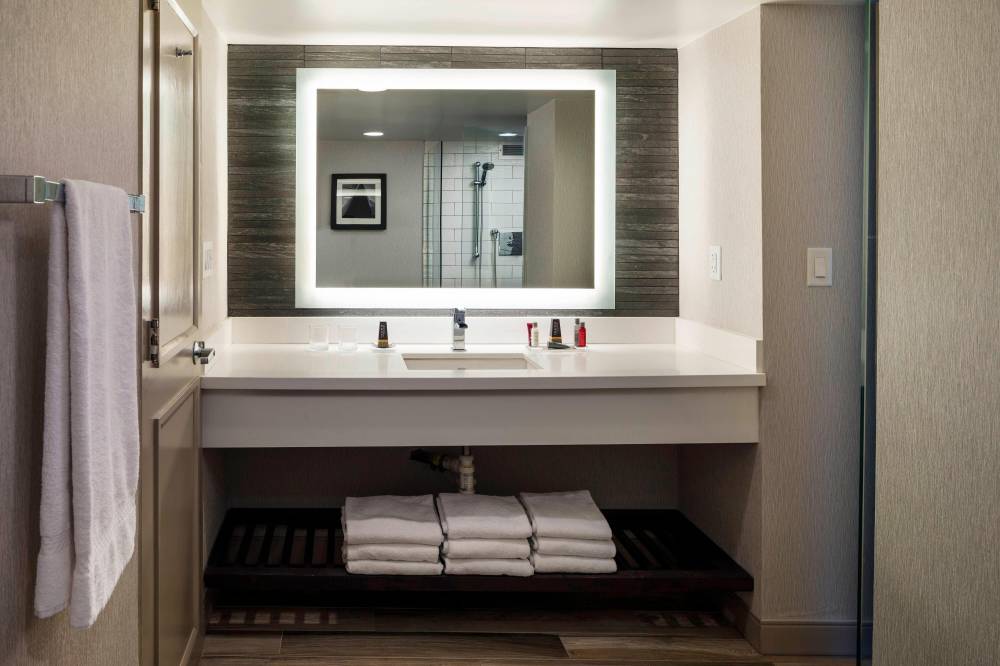 Boston Marriott Newton 3