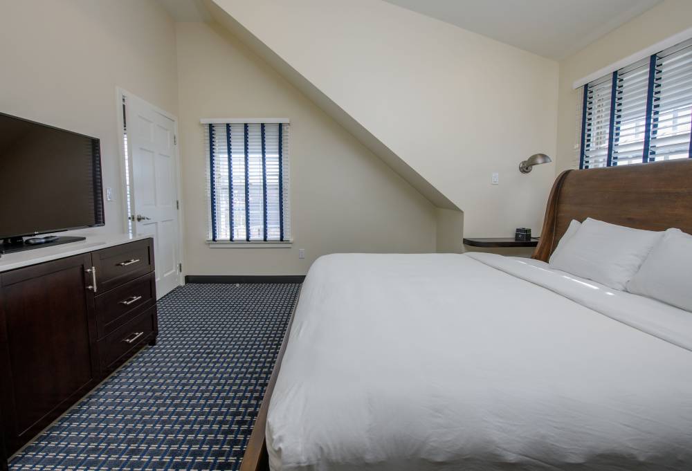 Bristol Harbor Inn 7