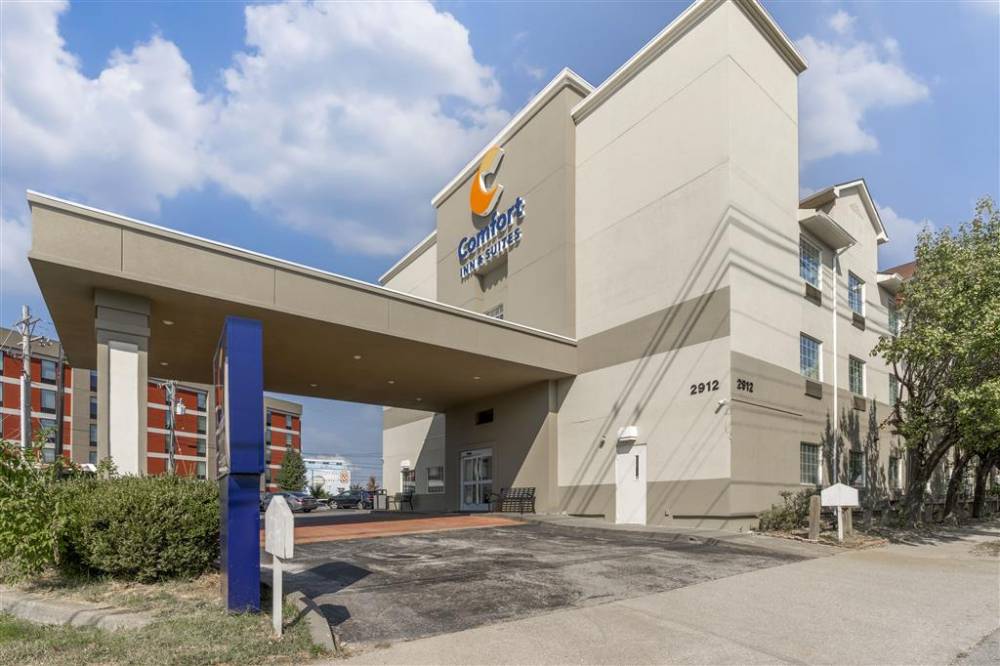 Comfort Inn And Suites Louisville Airport Fair And Expo