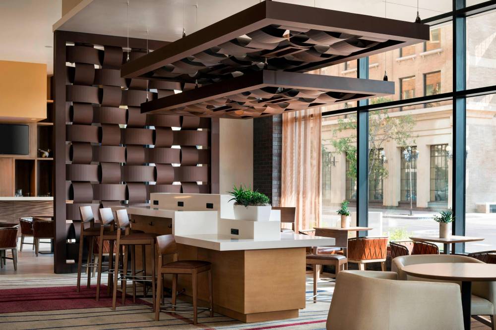 Courtyard By Marriott Phoenix Downtown 9