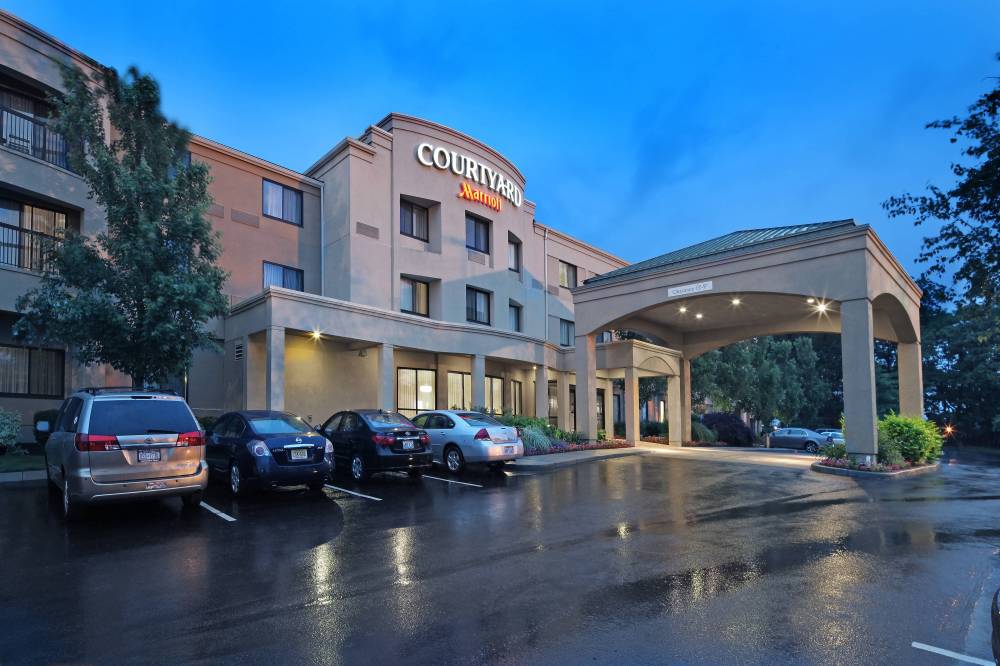 Courtyard By Marriott Providence Warwick