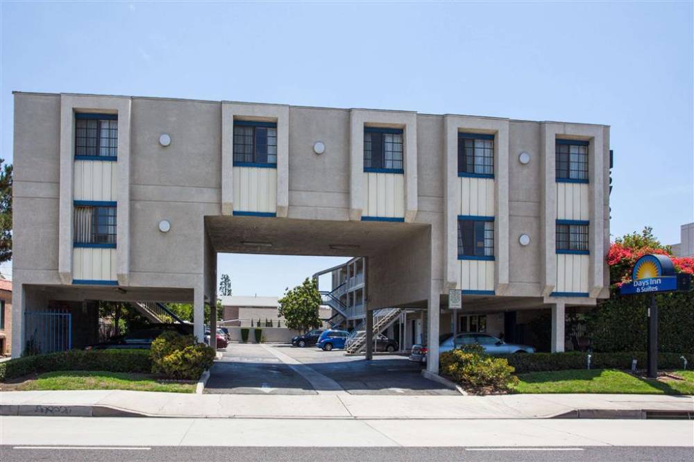Days Inn By Wyndham Orange Anaheim