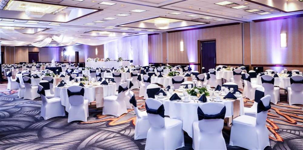Doubletree By Hilton Chicago-alsip 2