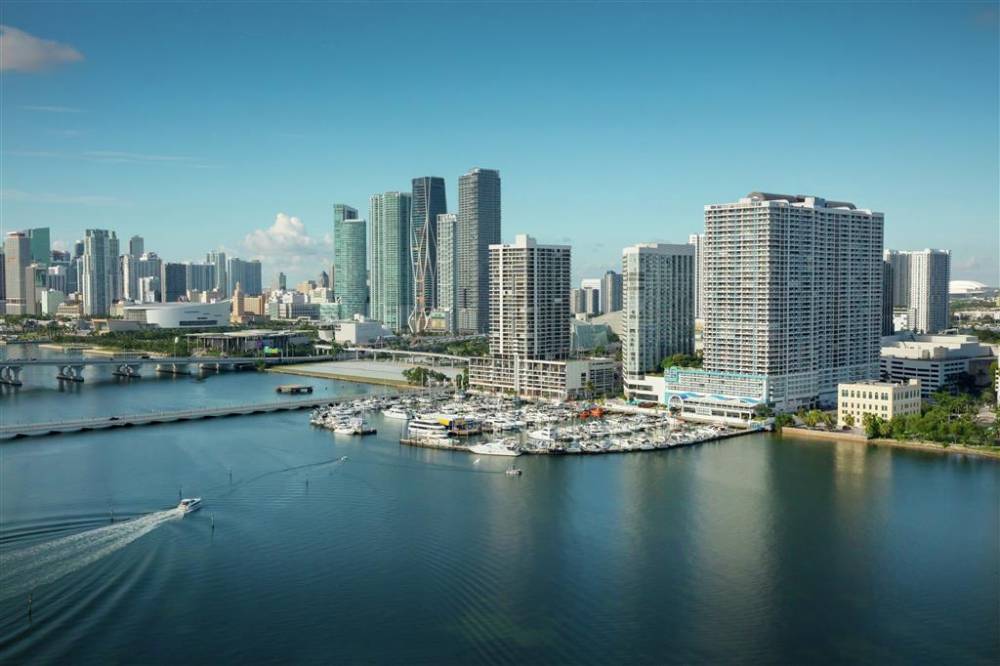 Doubletree By Hilton Grand Hotel Biscayne Bay