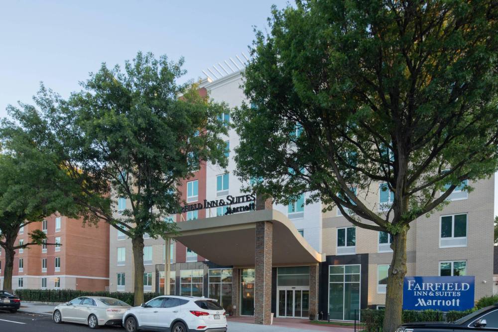 Fairfield Inn And Suites By Marriott New York Queens Fresh Meadows