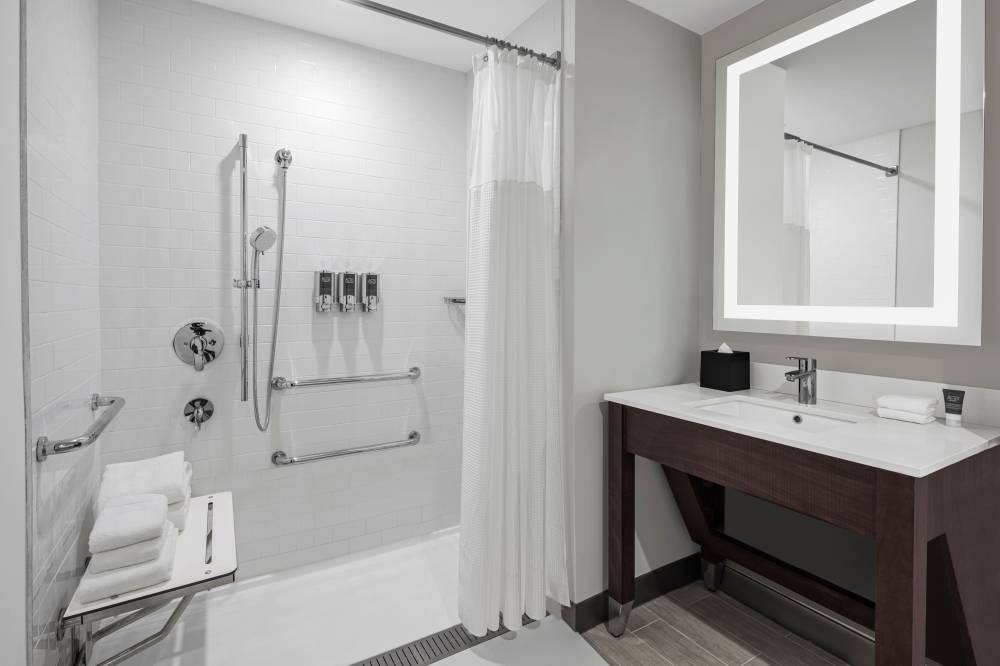 Four Points By Sheraton Flushing 1