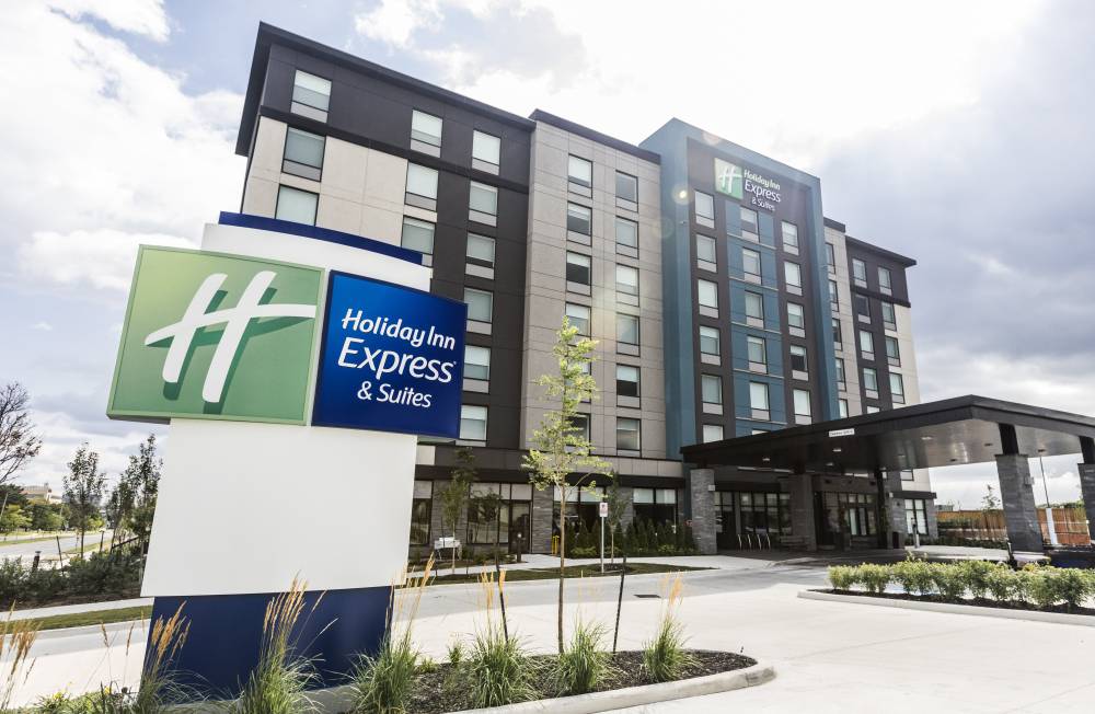 Holiday Inn Exp Stes Airport South