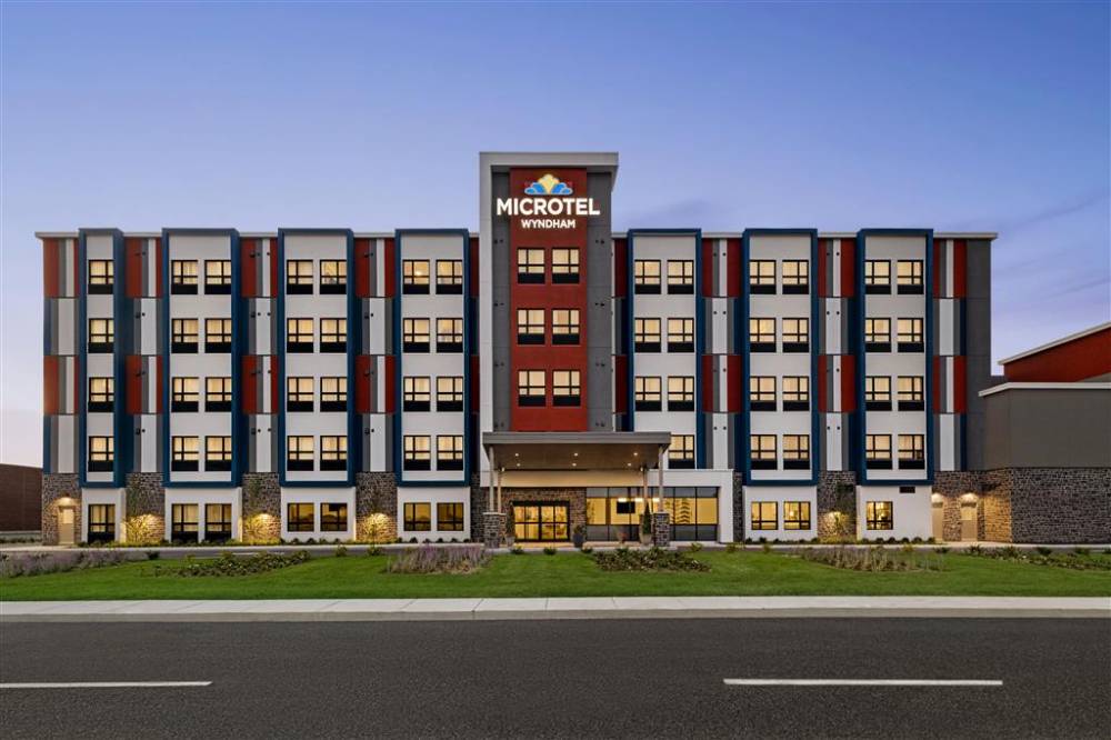 Microtel Inn & Suites Montreal Airport-dorval Qc