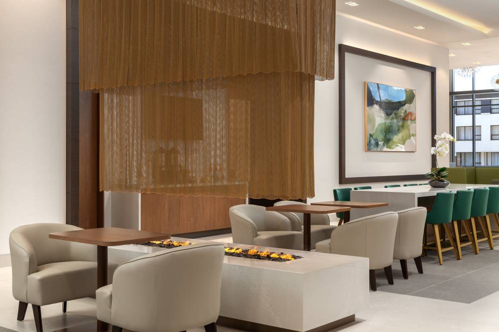 Staybridge Stes Airport St Laurent By Ih