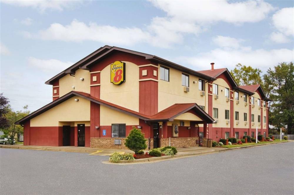 Super 8 By Wyndham Richmond Airport Va