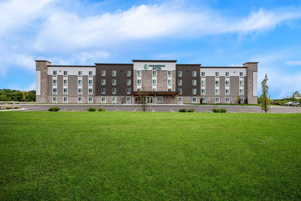 Woodspring Suites Kansas City Airport